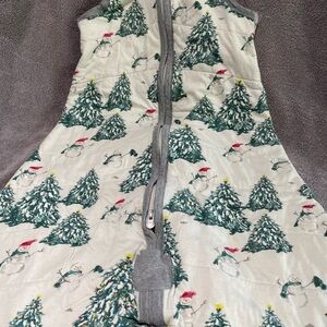 Burts Bees Baby Beekeeper sleep bag
Large. 30"-35" 22-28 lb
12-18 months